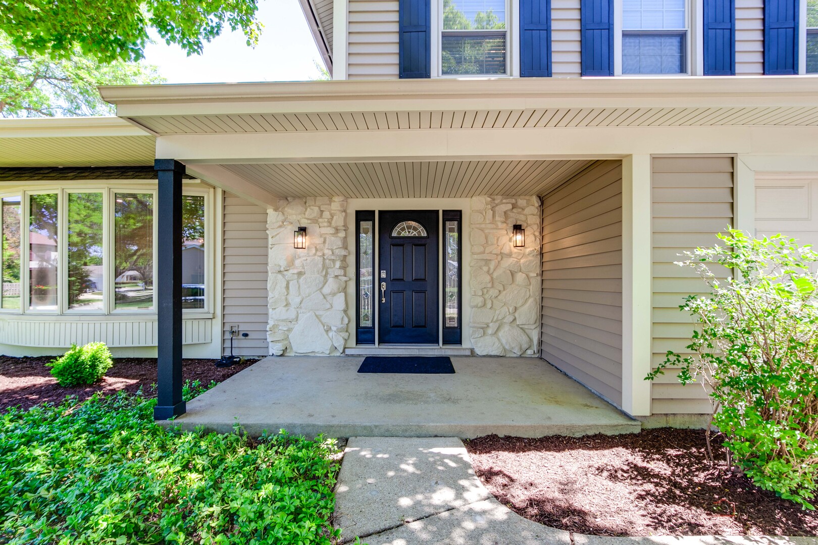 1030 Lilac Court, Libertyville, IL
