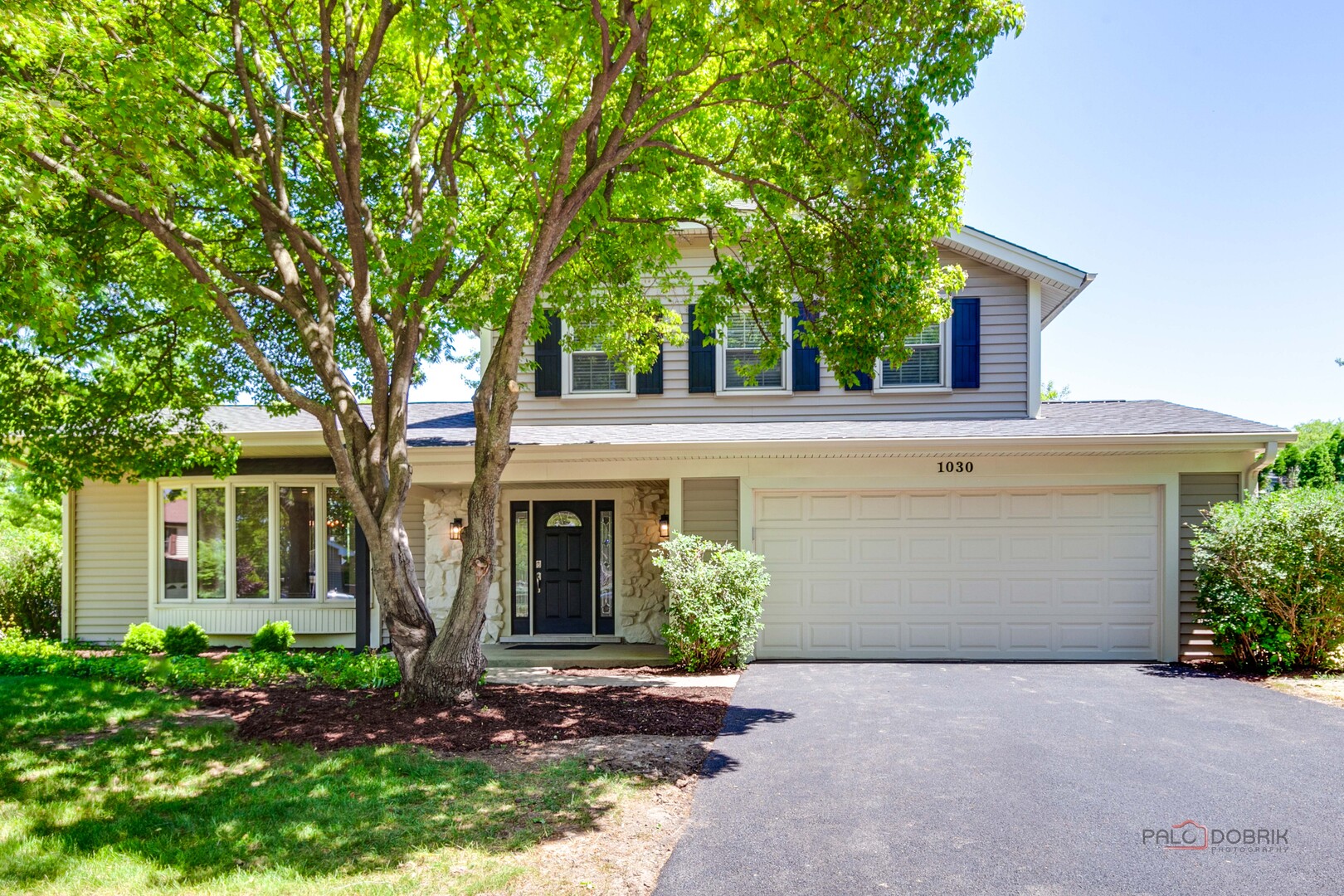 1030 Lilac Court, Libertyville, IL