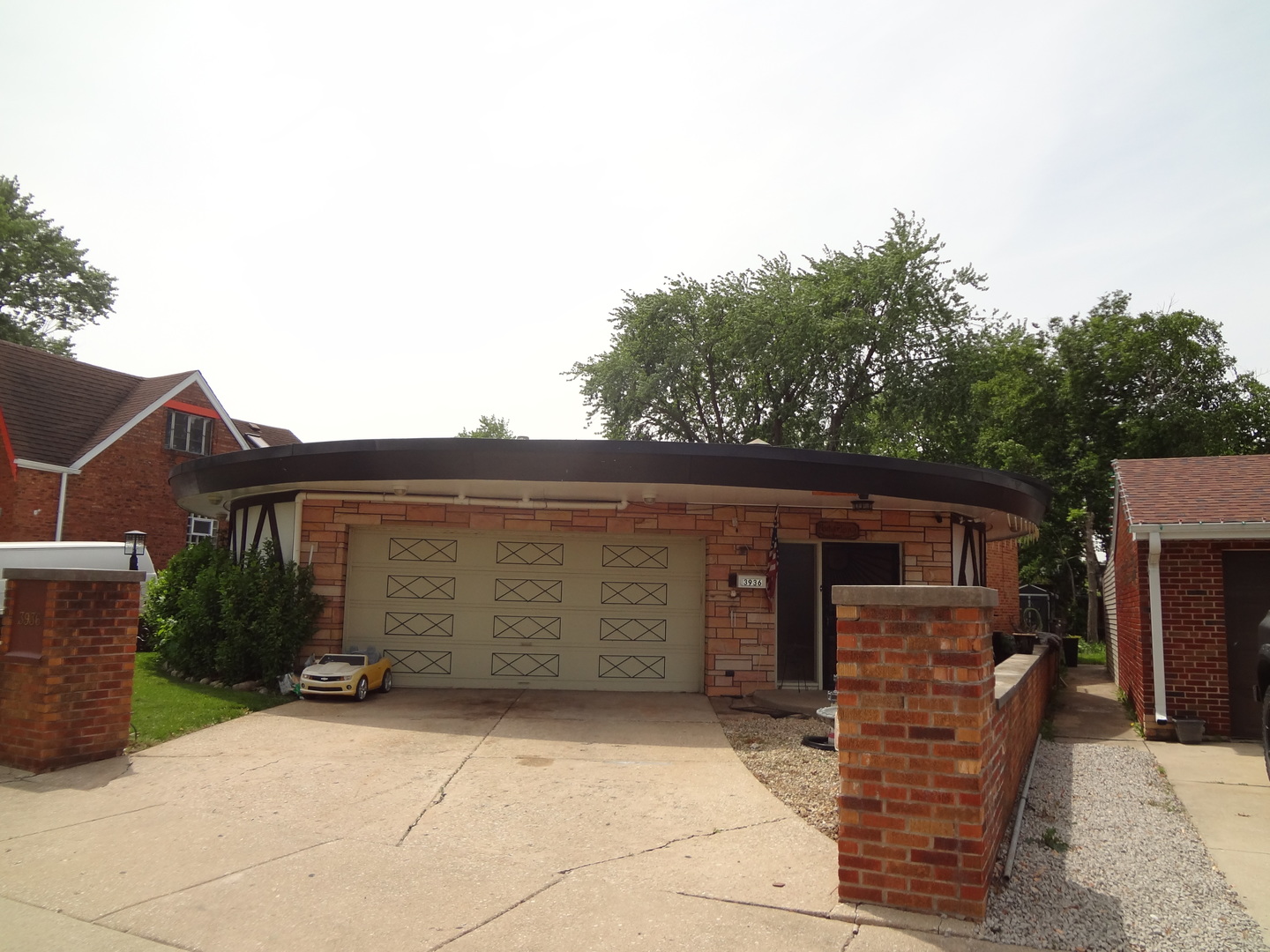 3936 S Clarence Avenue, Stickney, IL