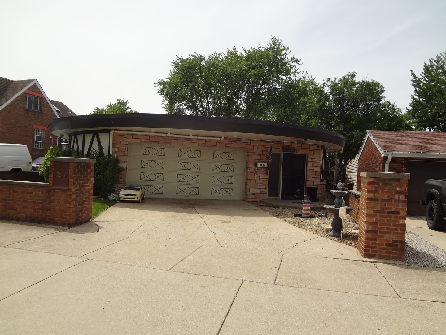 3936 S Clarence Avenue, Stickney, IL