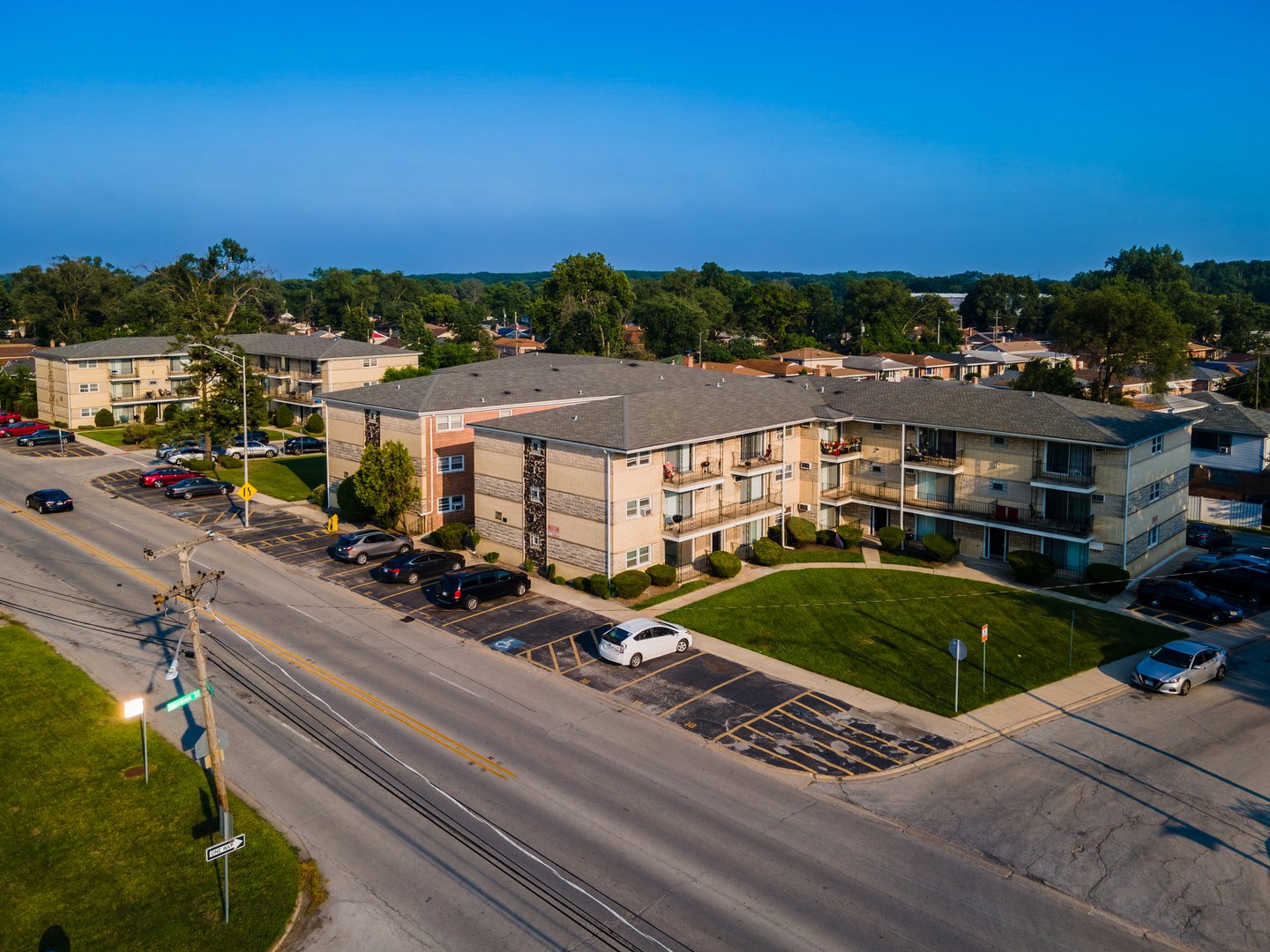 1025 – 49 W Vermont Street, Calumet Park, IL