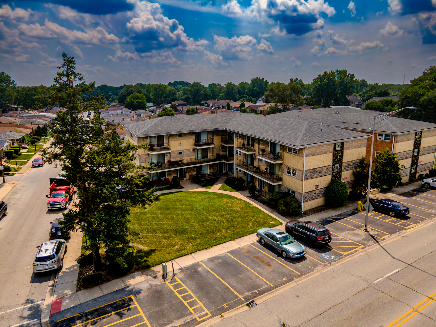 1025 – 49 W Vermont Street, Calumet Park, IL