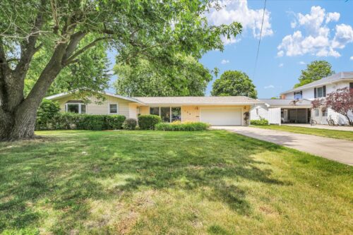 106 W Willow Street, Fairbury, IL
