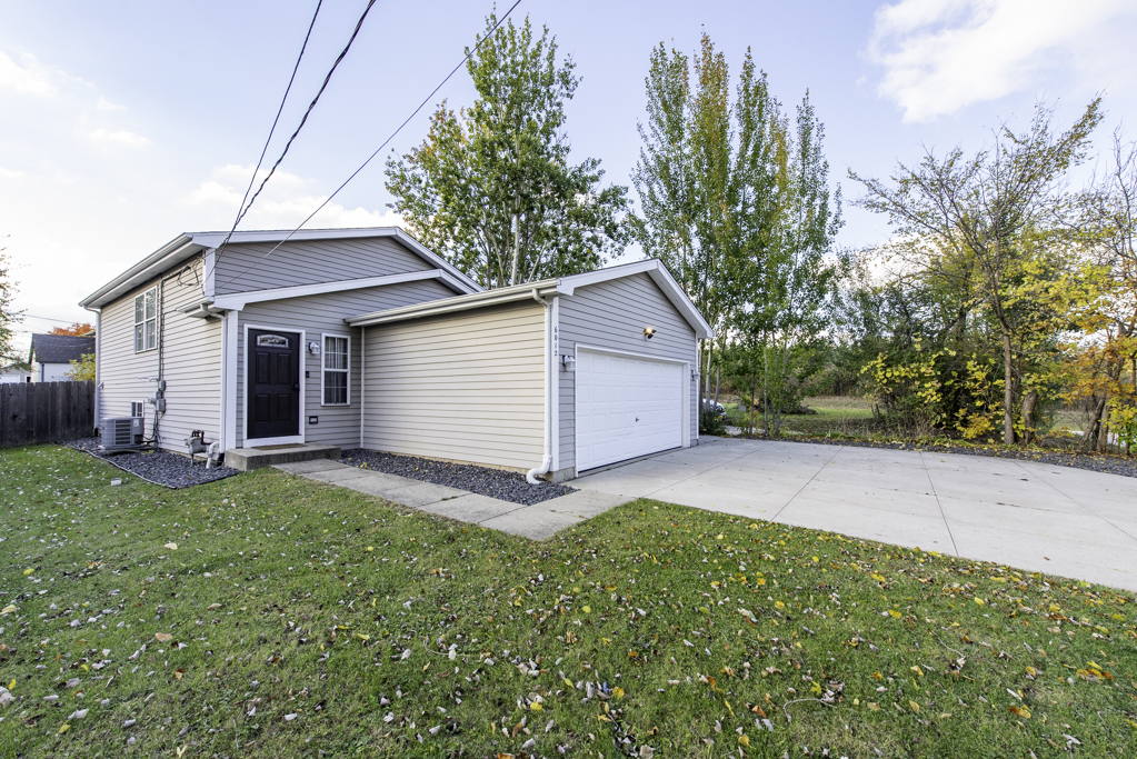 6012 240th Avenue, Paddock Lake, WI