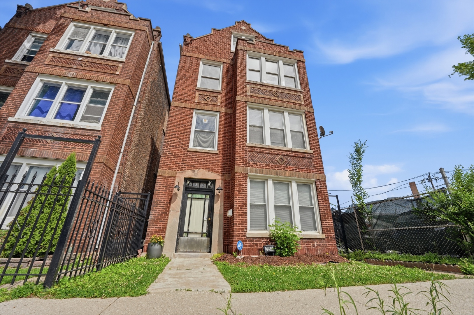 3953 S California Avenue, Chicago, IL