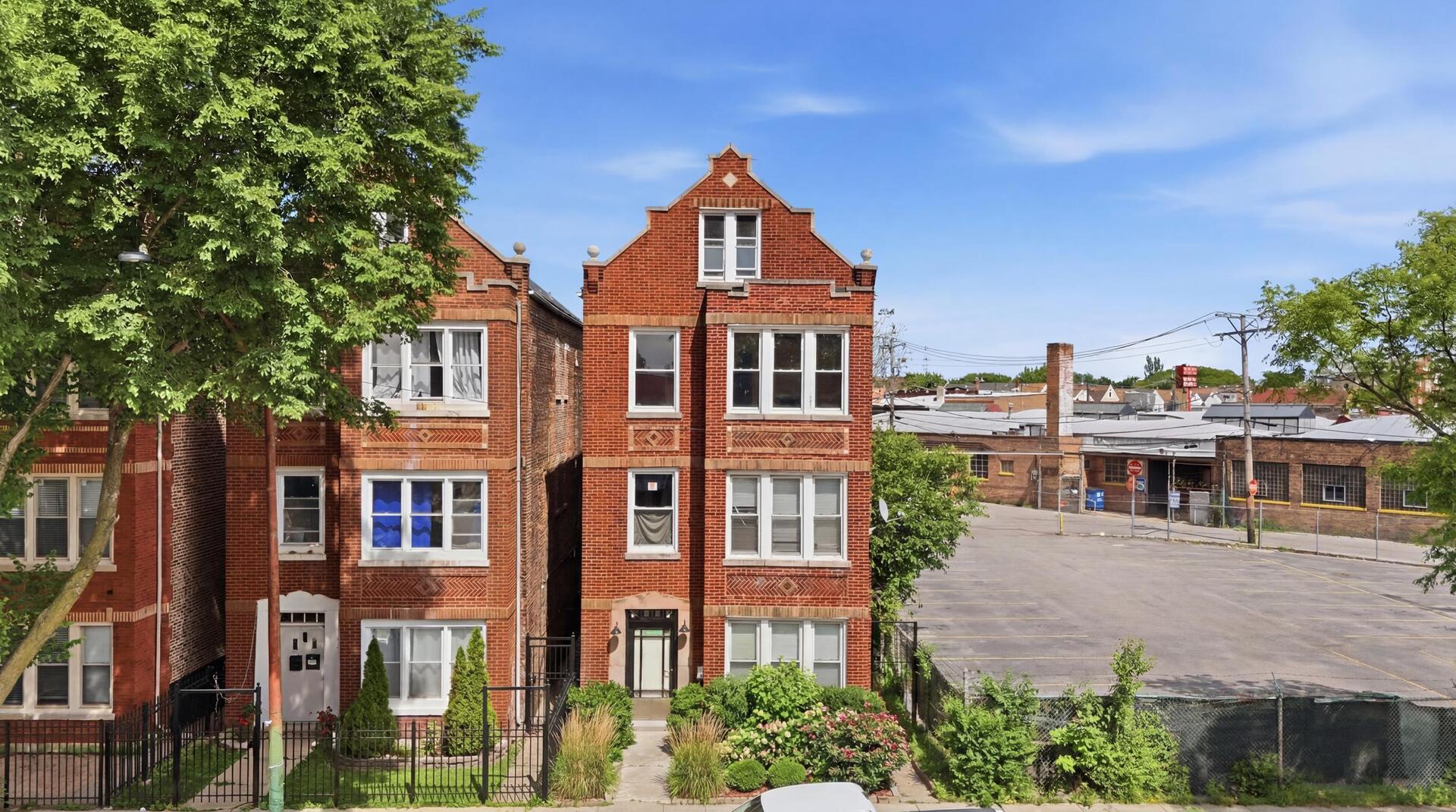 3953 S California Avenue, Chicago, IL