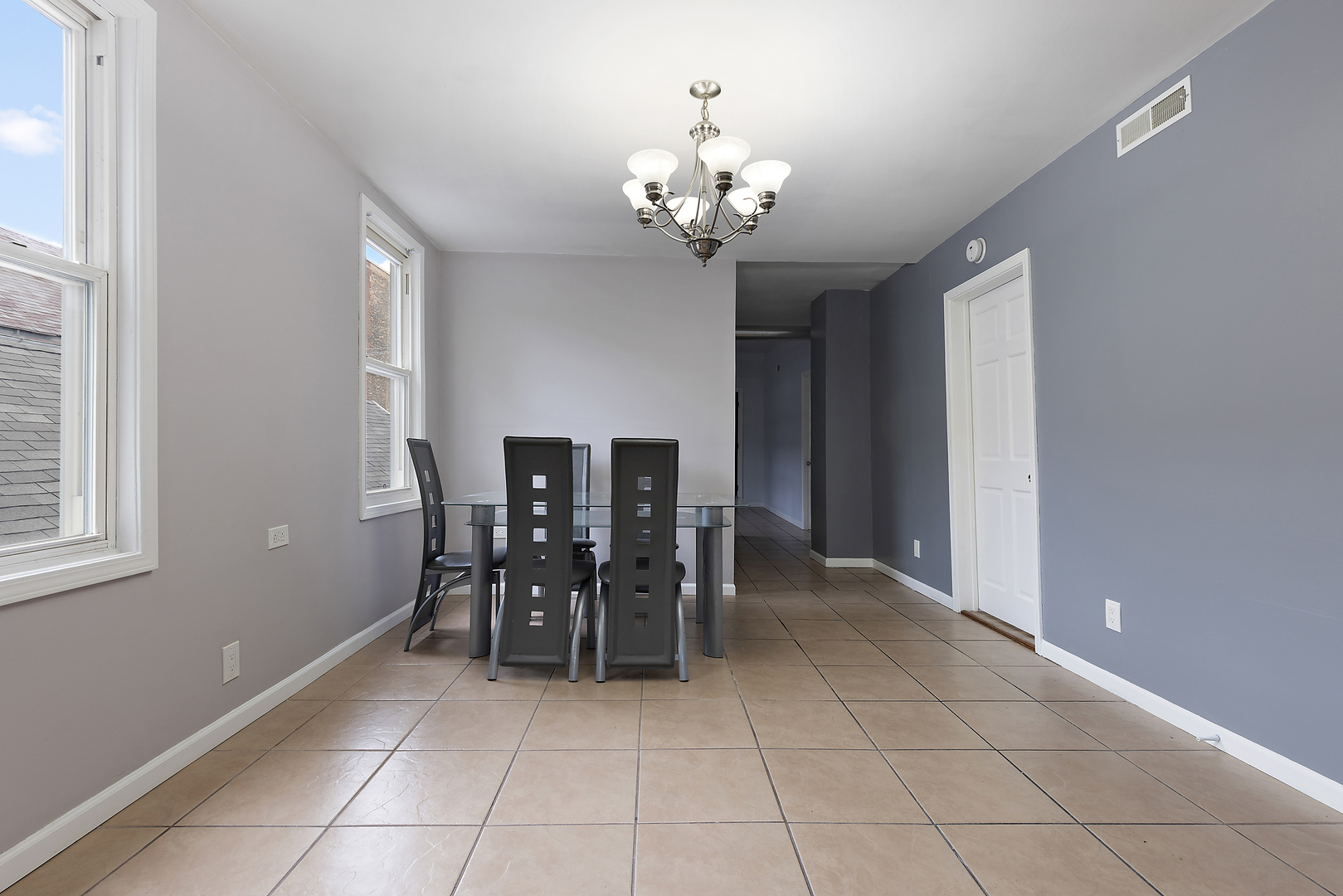 4716 S Loomis Boulevard, Chicago, IL