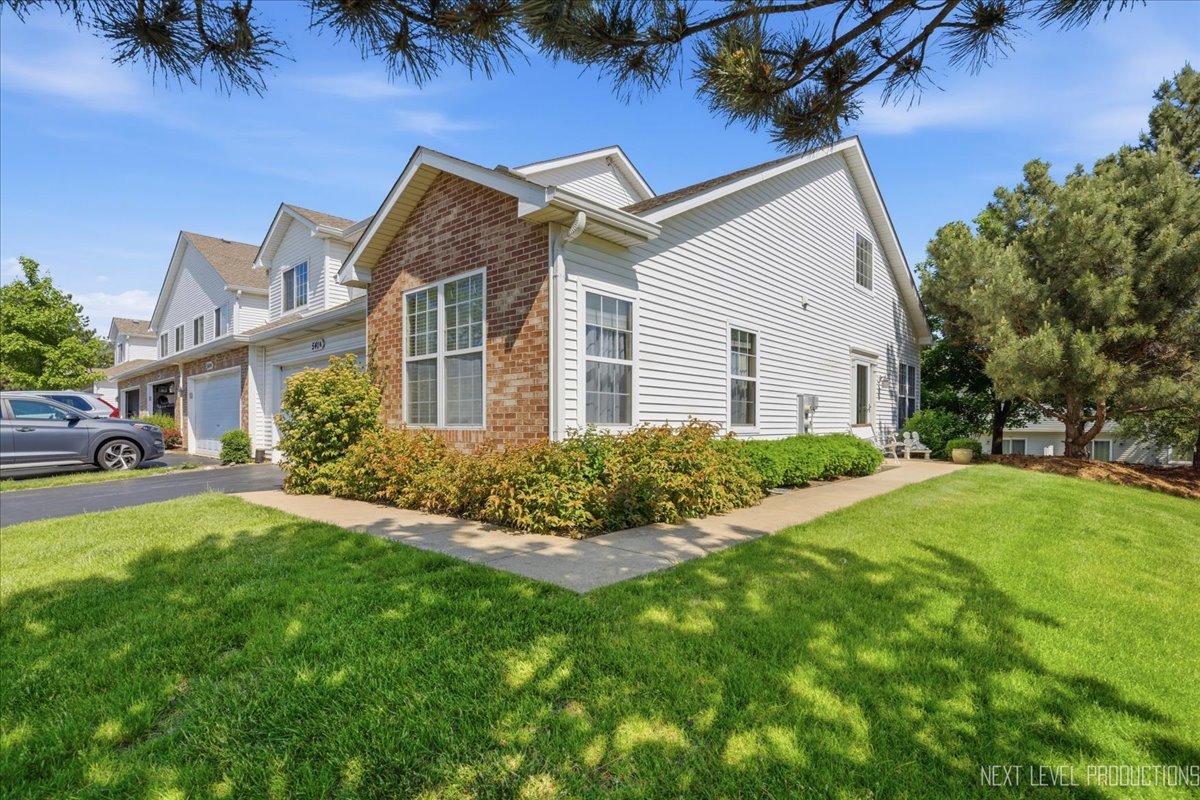 541 Mallard Lane #A, Sugar Grove, IL
