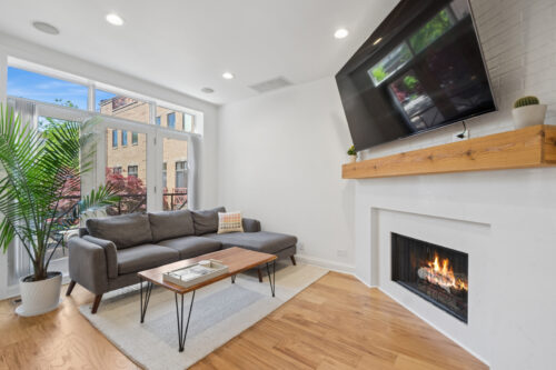 1350 W Byron Street #7, Chicago, IL