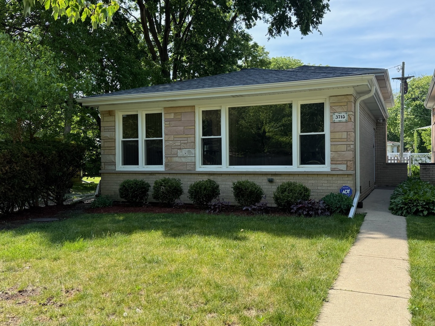 3715 Greenleaf Street, Skokie, IL