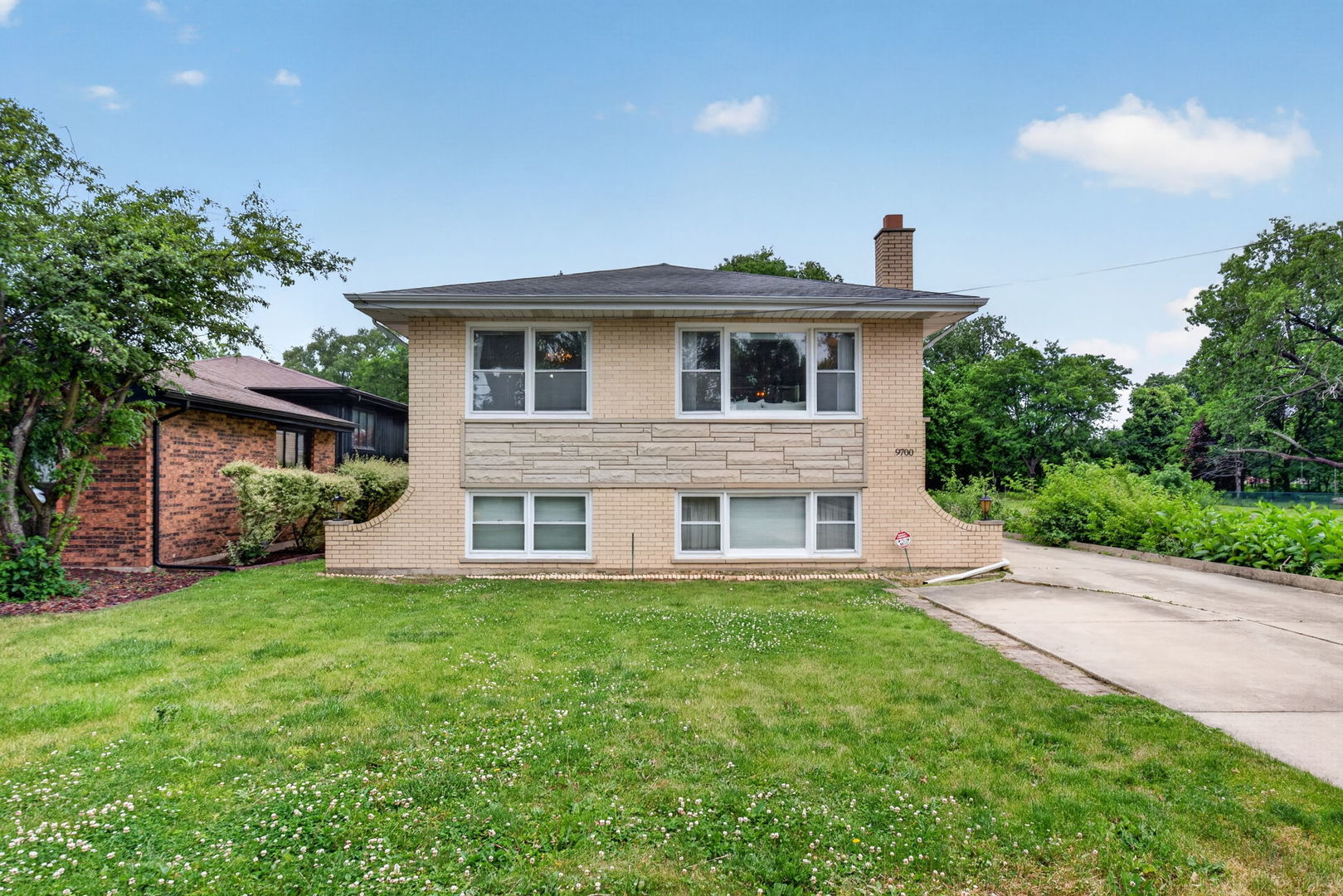 9700 W 58th Street, Countryside, IL