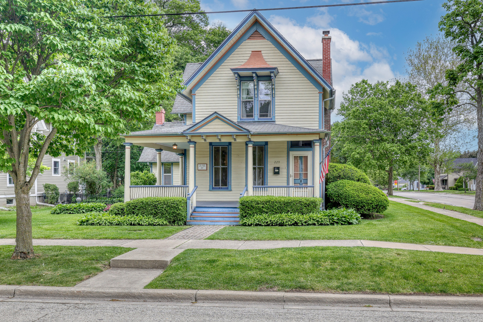 220 N 5th Street, West Dundee, IL