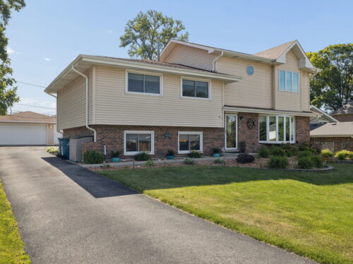 10225 S 86th Court, Palos Hills, IL