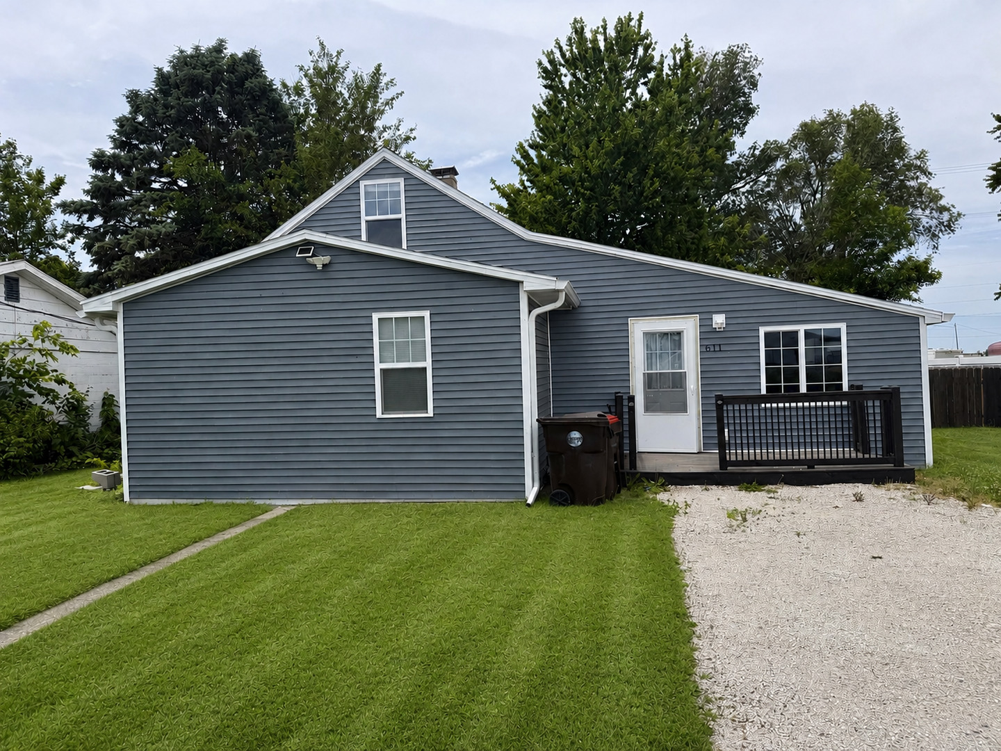 611 N Chestnut Street, Wapella, IL