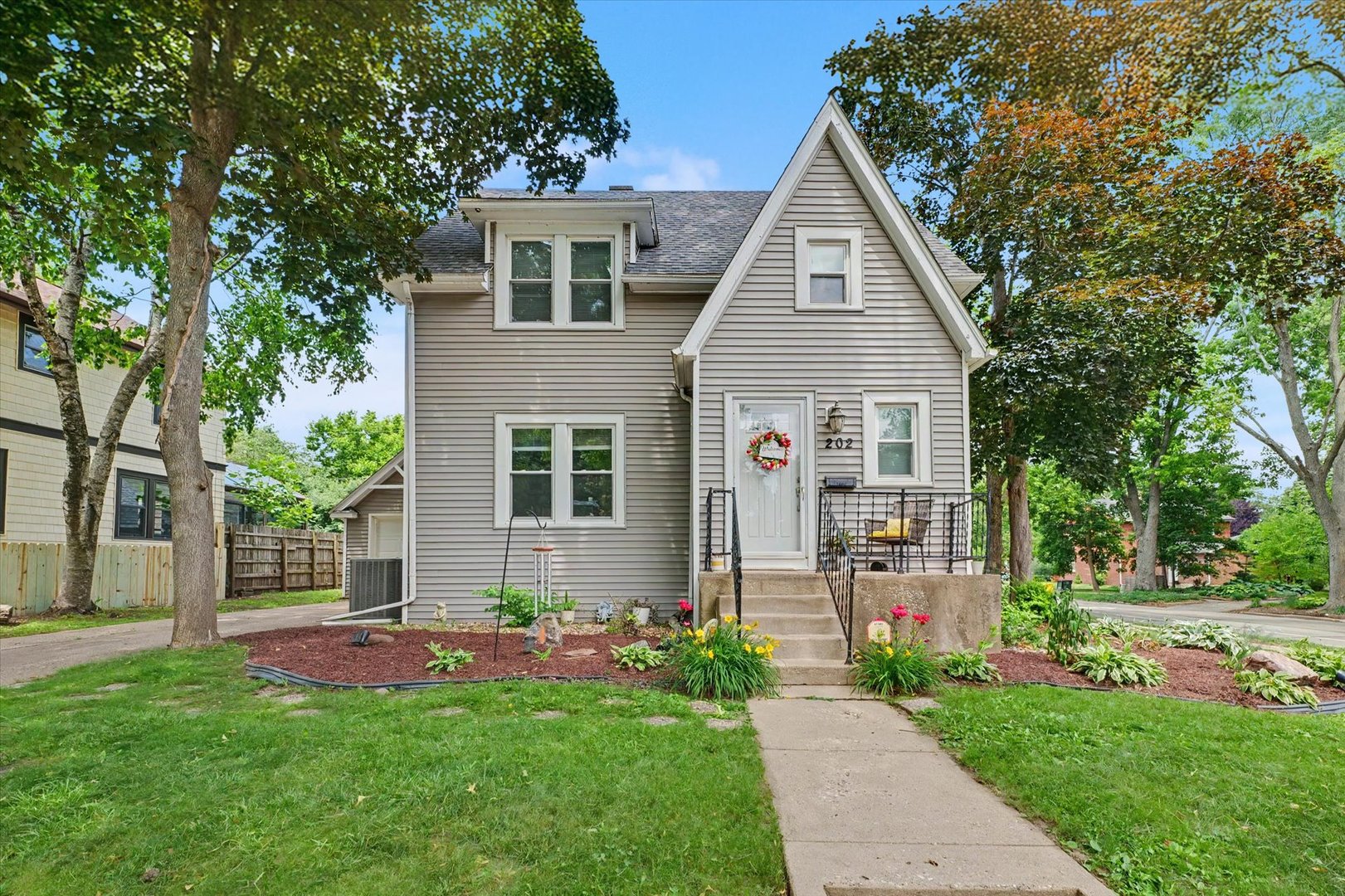202 W Florida Avenue, Urbana, IL