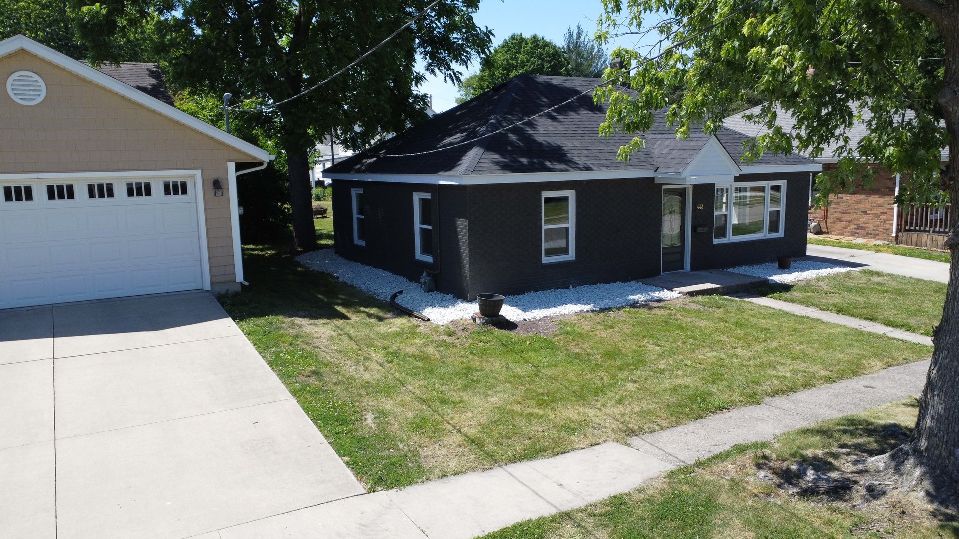 443 S 6th Street, Watseka, IL
