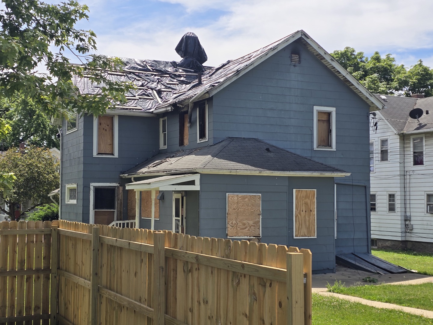 411 Grant Place, Aurora, IL