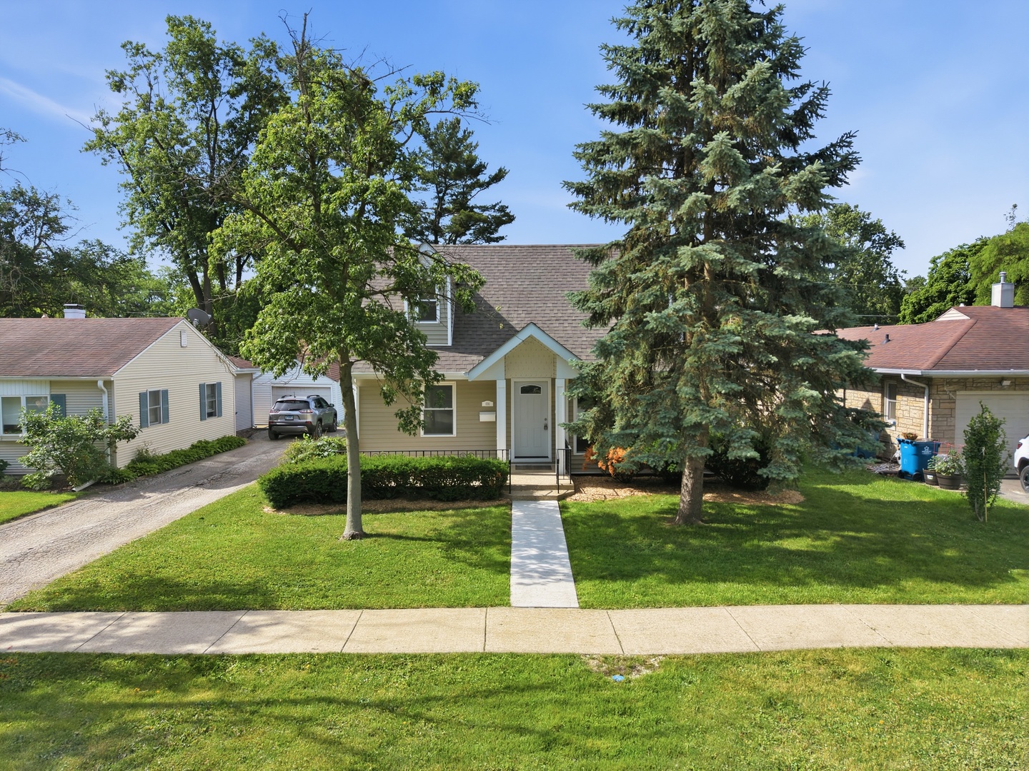 696 1st Street, Crete, IL