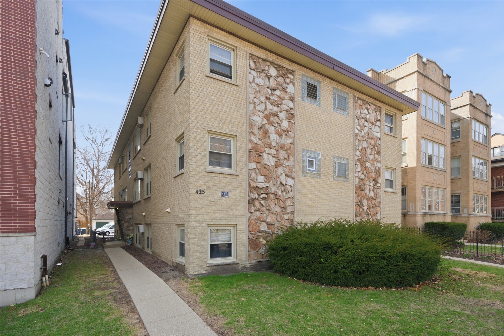 425 S Kenilworth Avenue #1SE, Oak Park, IL
