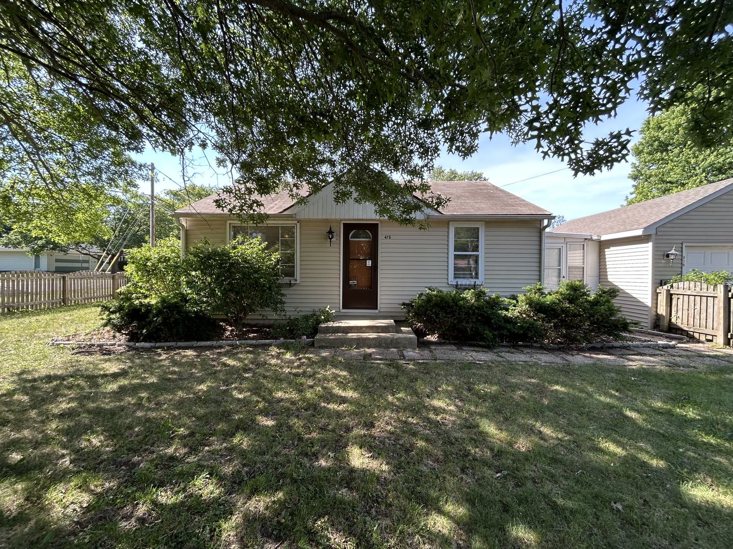 438 E Warren Street, Rockton, IL
