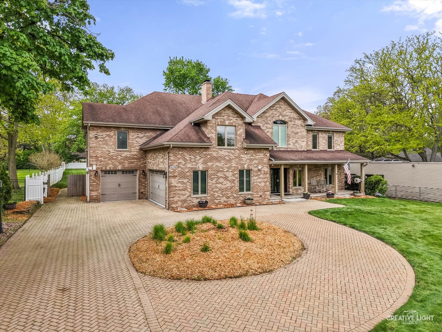 10S060 Clarendon Hills Road, Willowbrook, IL