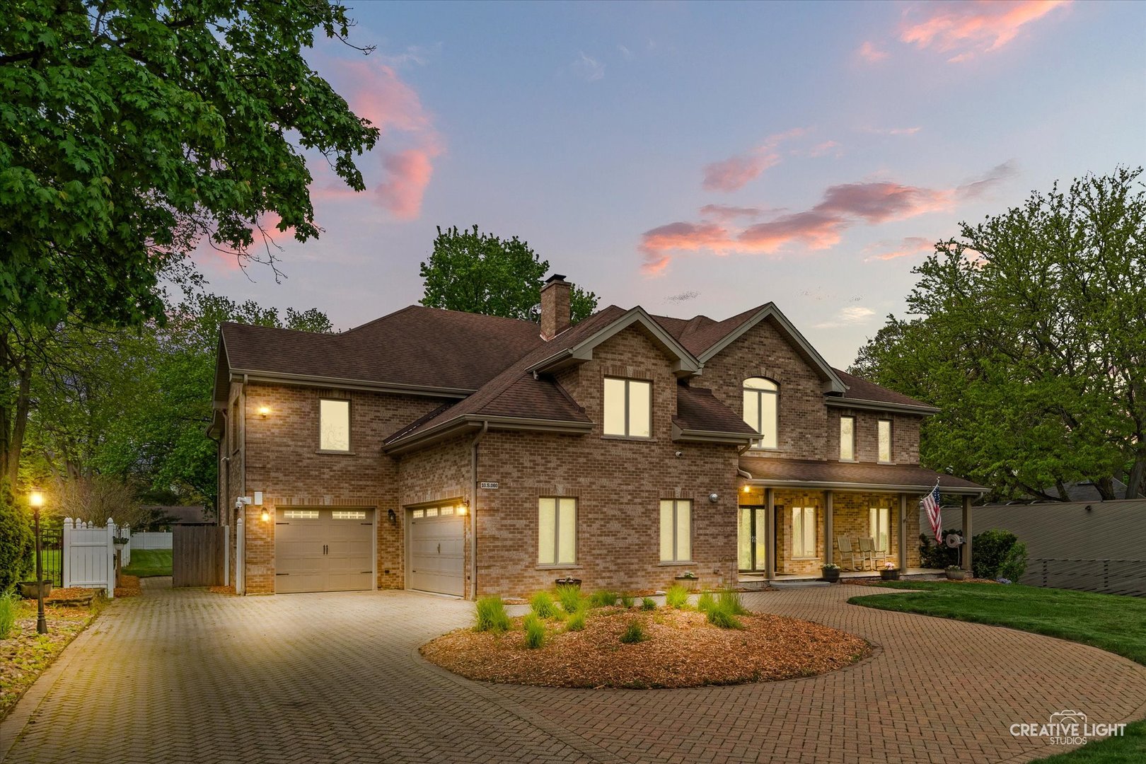 10S060 Clarendon Hills Road, Willowbrook, IL