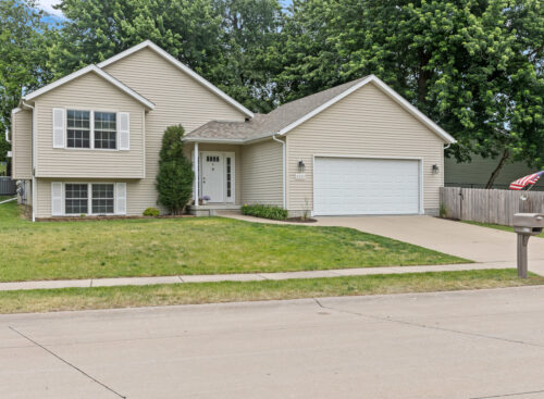 6211 N Clark Street, Davenport, IA