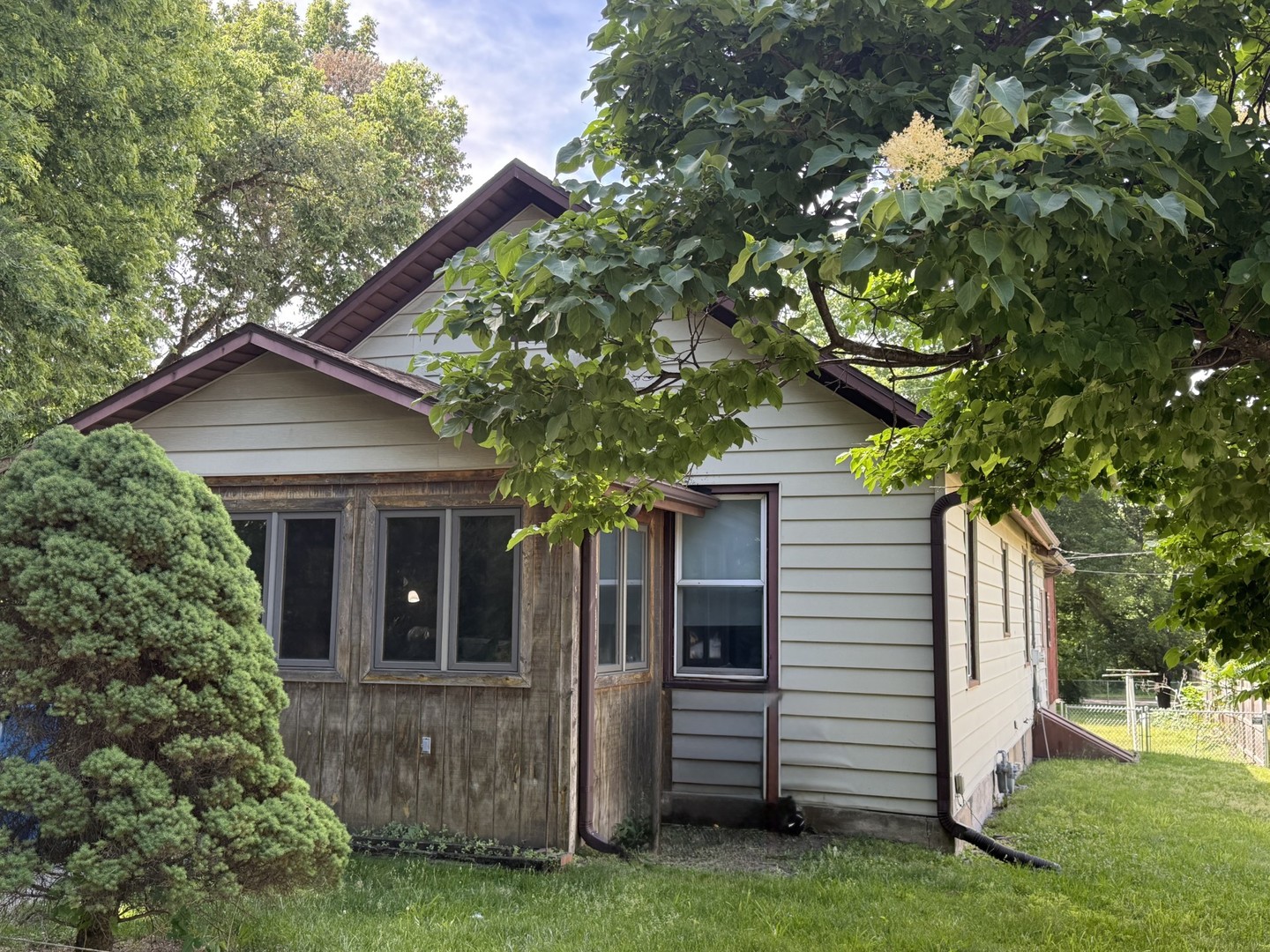 1223 St Paul Street, Depue, IL