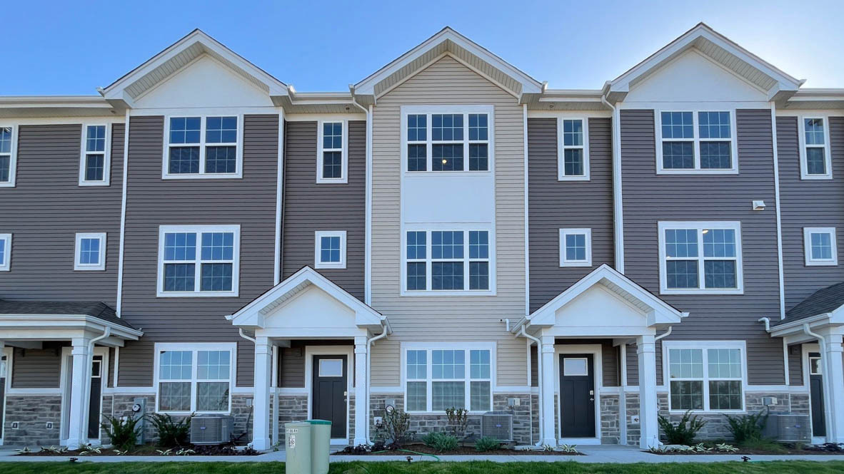 2666 Arrowhead Drive, Pingree Grove, IL