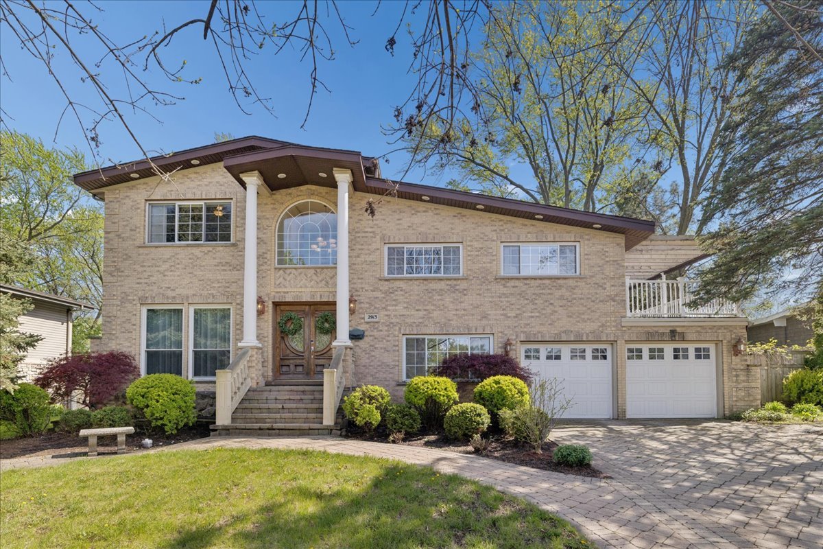 2913 Virginia Lane, Glenview, IL