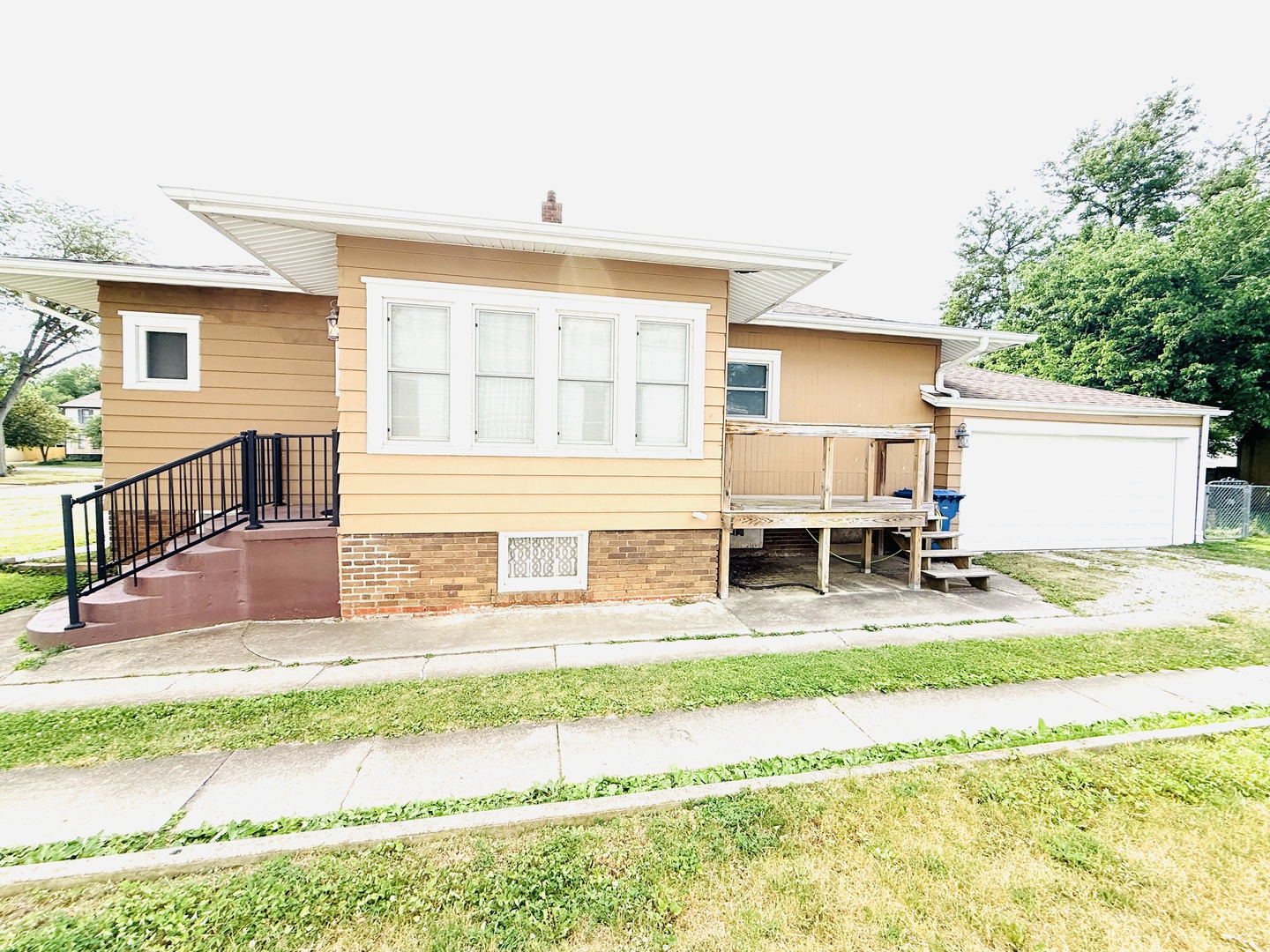 810 E Lincoln Street, Hoopeston, IL