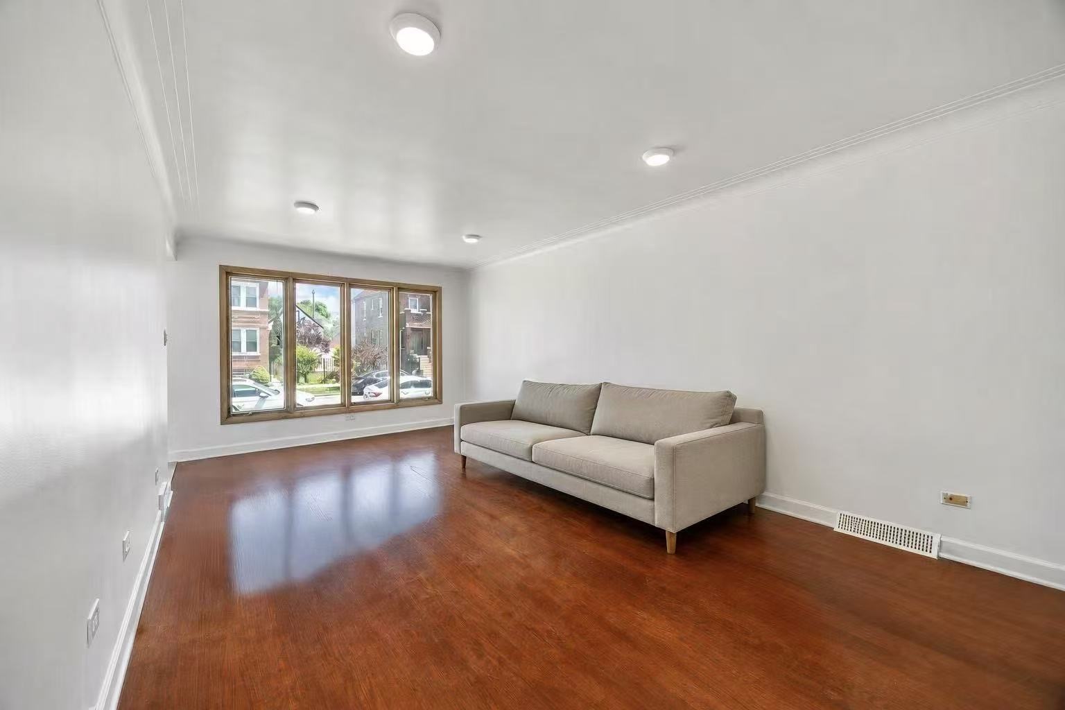 4542 S Mozart Street, Chicago, IL