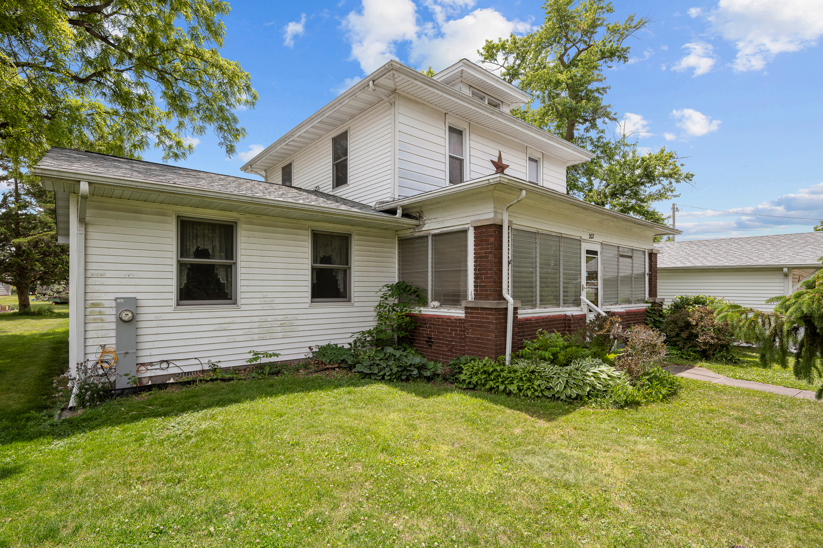 202 5th Street, Sherrard, IL
