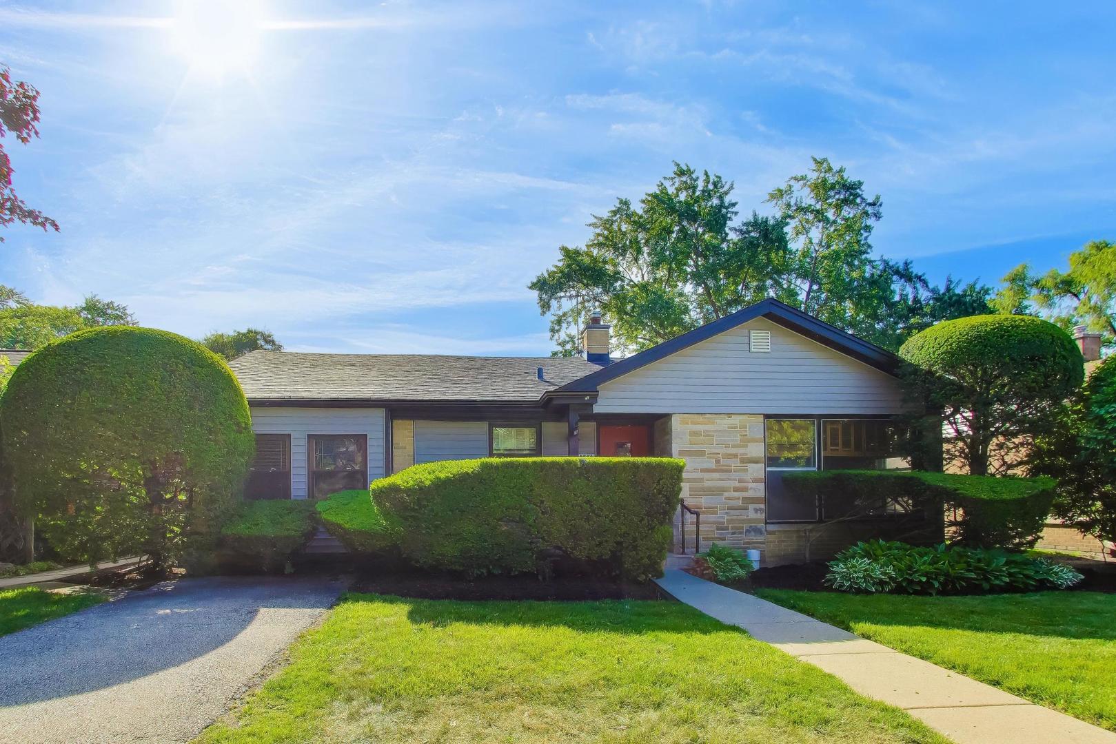 8631 E Prairie Road, Skokie, IL