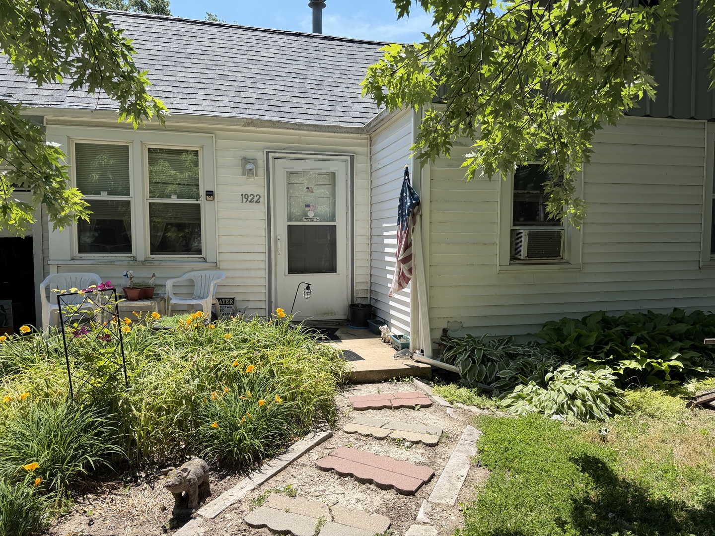 1922 W Richwoods Boulevard, Peoria, IL