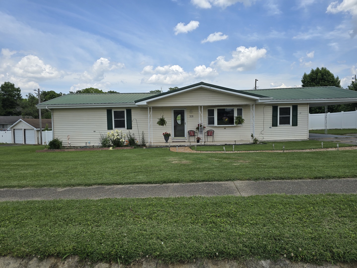 318 Lift Street, Shawneetown, IL