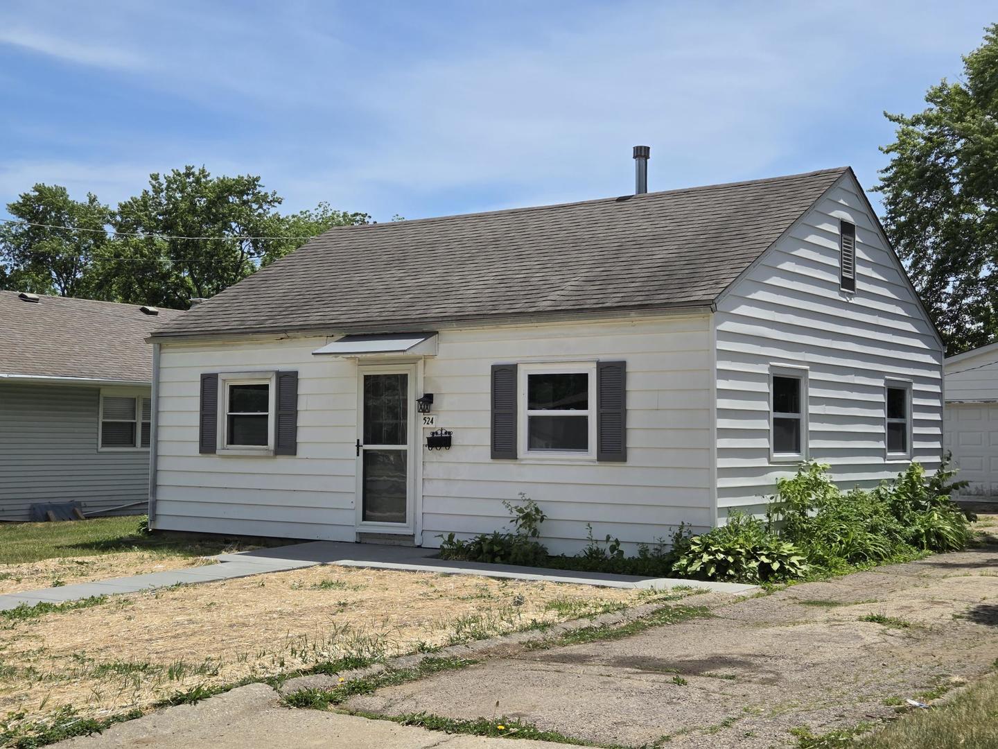 524 Amsterdam Street, Woodstock, IL