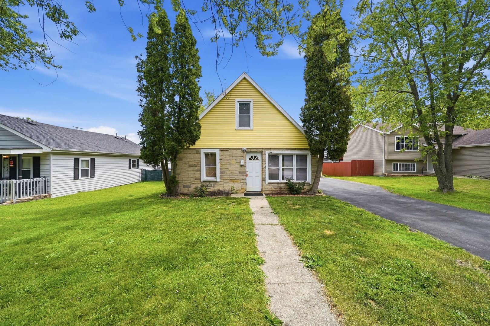 2407 Hermon Avenue, Zion, IL
