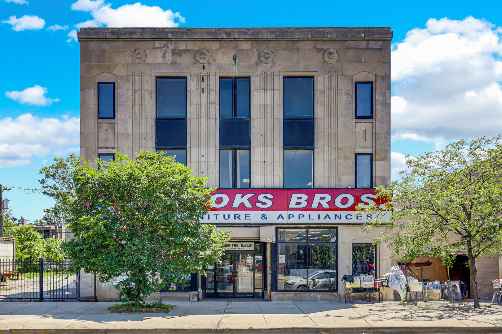 4231 W Madison Street, Chicago, IL