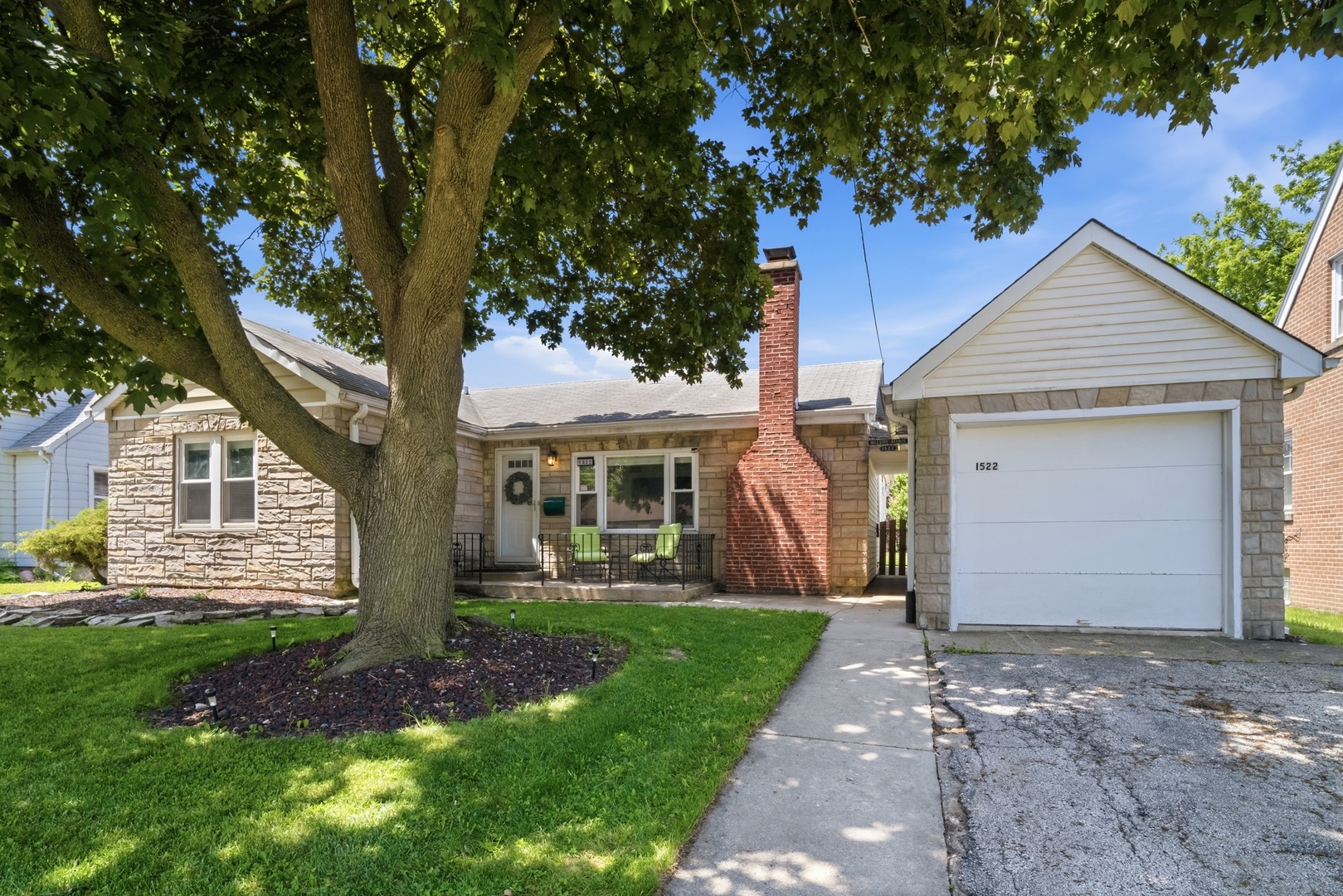 1522 N Hillside Avenue, Berkeley, IL