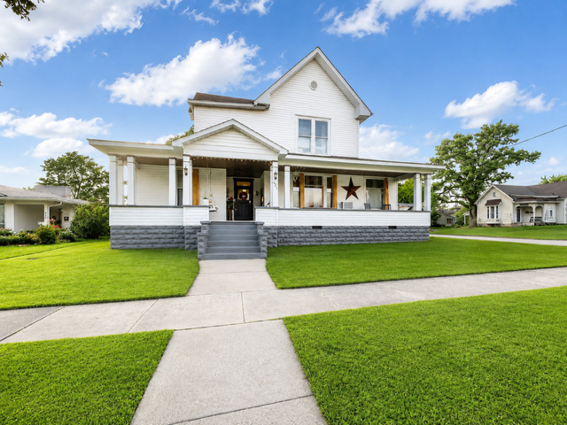 621 Girard Street, Metropolis, IL