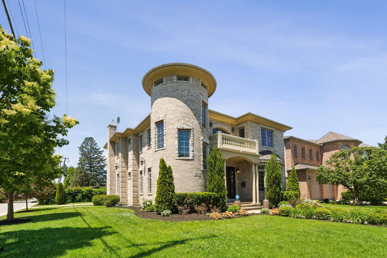 7000 N Kilpatrick Avenue, Lincolnwood, IL