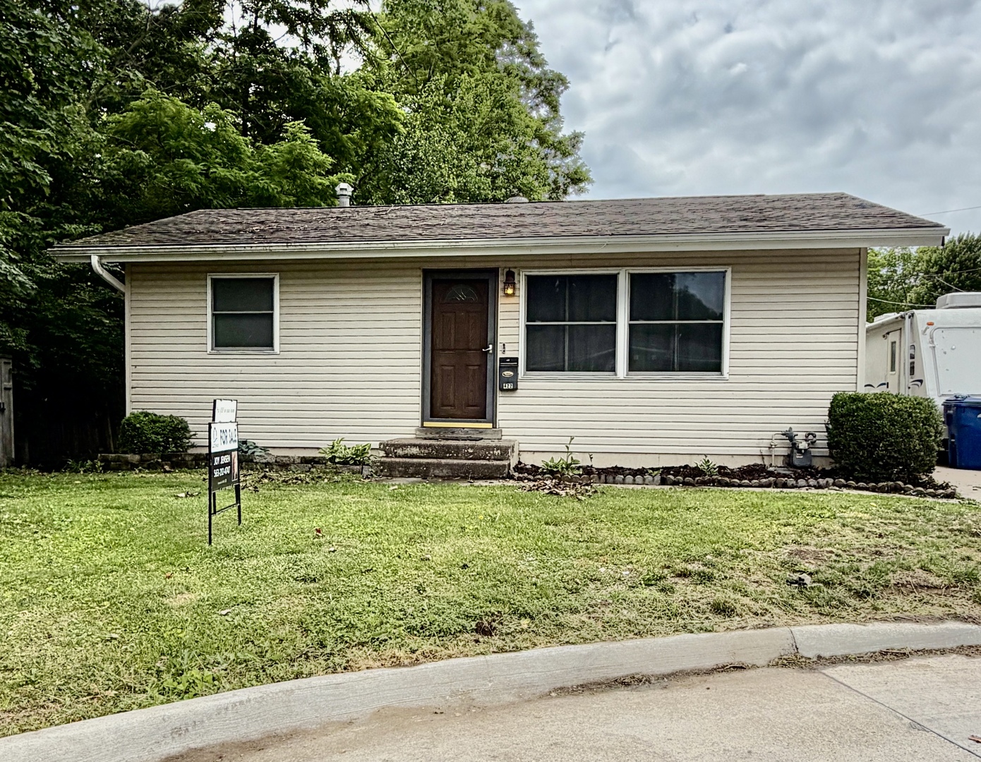 422 Ruth Place, Clinton, IA