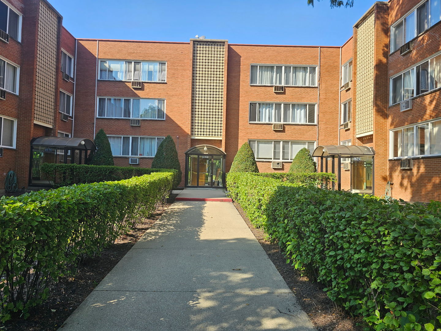 4630 WASHINGTON Street #1E, Skokie, IL