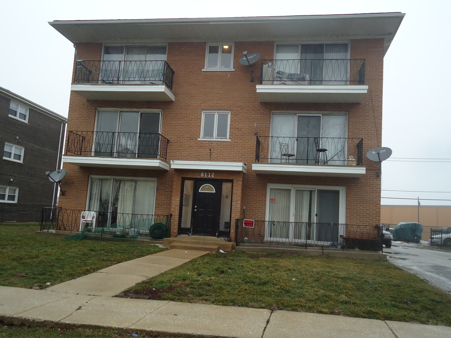 8112 W marion Street #2W, Justice, IL