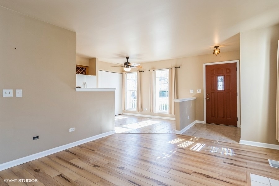 2423 Durango Lane, Naperville, IL