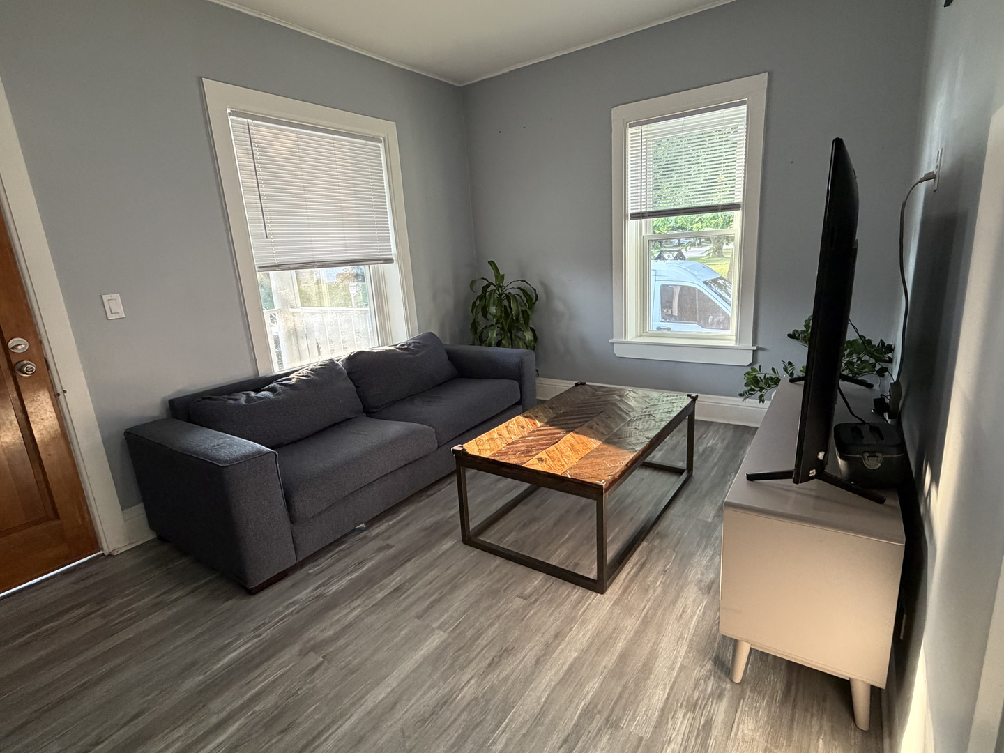 6S381 4th Street, Eola, IL