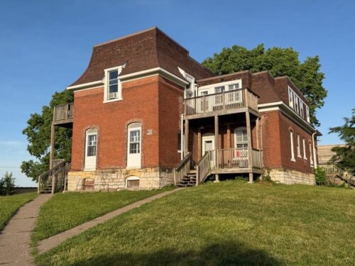 620/26 N Perry Street, Davenport, IA