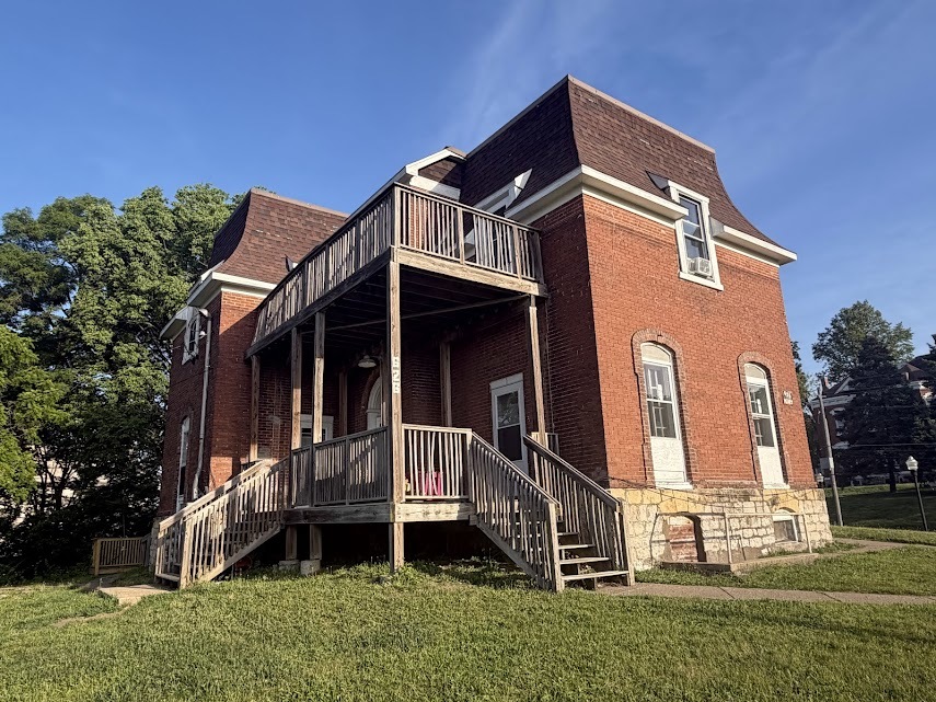 620/26 N Perry Street, Davenport, IA