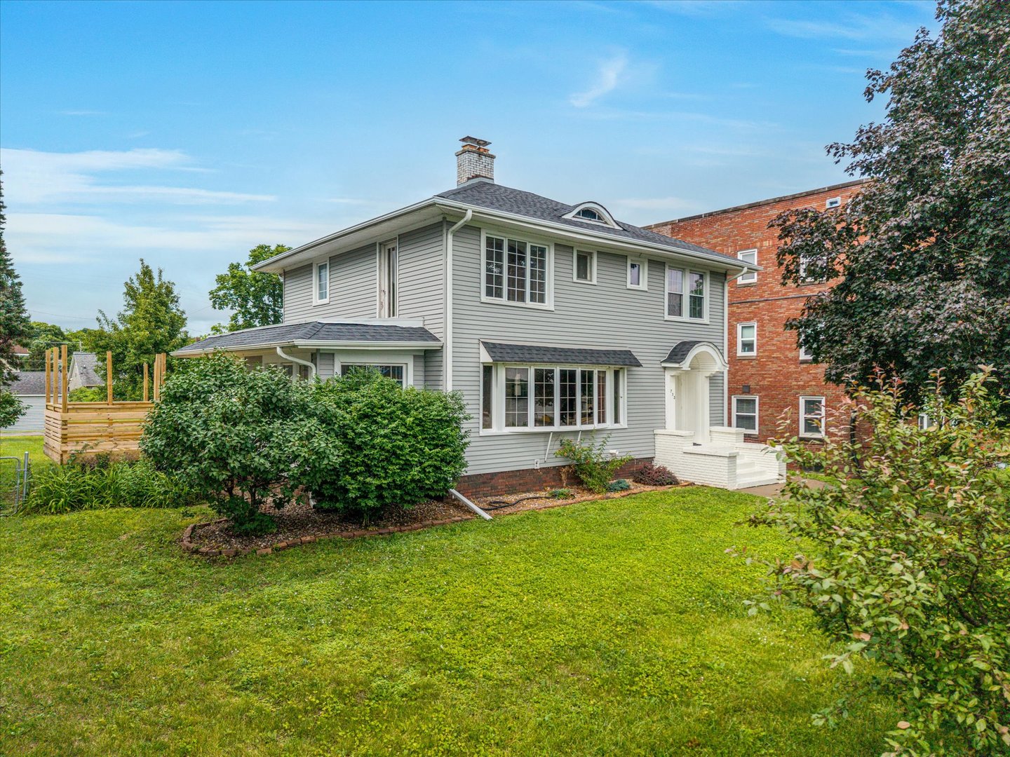732 River Drive, Bettendorf, IA